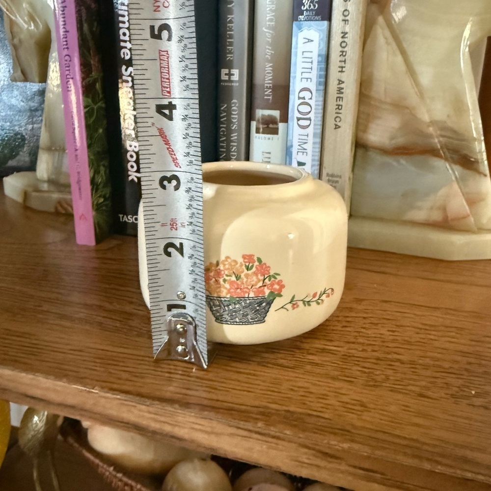 Small Ceramic Floral Painted Jar Cottagecore Storage - Picture 6 of 7